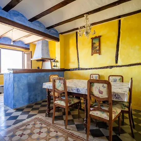 בית נופש Casa Museo Rakkana - En El Centro De *